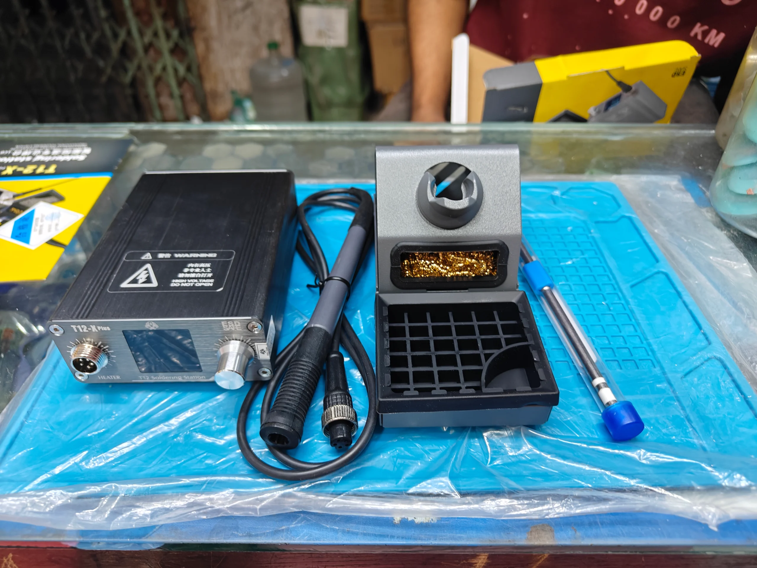 T12-X Plus digital soldering station complete set for mobile phone repairing workshop